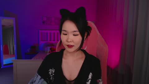 Snapshot of jocelyn_lane chatting on 02.22.25 Amina online show from 02.22.25