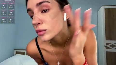 Nicole online show from 12.18.25