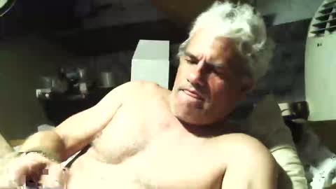 Snapshot of joelcojones chatting on 02.05.25 joelcojones online show from 02.05.25