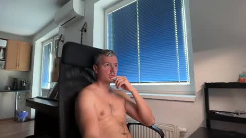 Snapshot of jogger1991 chatting on 08.01.26 Jogger1991 online show from 08.01.26