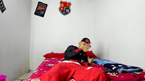 Snapshot of johan_and_antonella chatting on 01.27.25 johan_and_antonella online show from 01.27.25