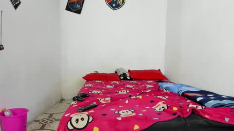 Snapshot of johan_and_antonella chatting on 01.27.25 johan_and_antonella online show from 01.27.25