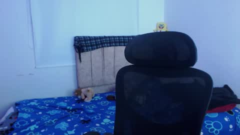 JOHAN independient model online show from 09.17.25