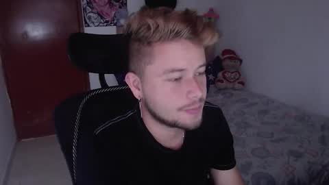 JOHAN independient model online show from 12.04.25