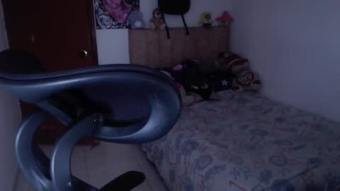 JOHAN independient model online show from 12.05.25