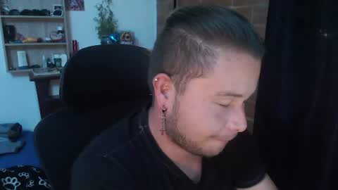 Snapshot of johanleonsweetboy chatting on 06.15.26 JOHAN independient model online show from 06.15.26
