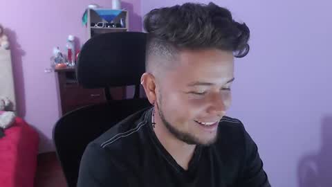 Snapshot of johanleonsweetboy chatting on 07.18.26 JOHAN independient model online show from 07.18.26