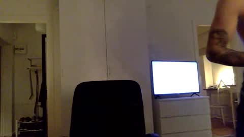 Snapshot of johannesjohnsson780 chatting on 12.16.25 johannesjohnsson780 online show from 12.16.25