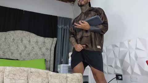 John  online show from 02.05.25