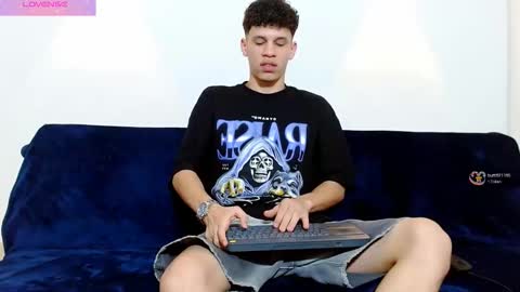 john_ssnow29 online show from 09.14.25