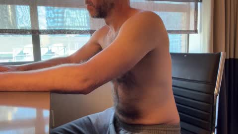 Snapshot of johnfitzzzzz chatting on 09.19.25 J online show from 09.19.25