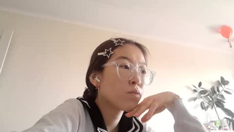 Molly online show from 12.02.25