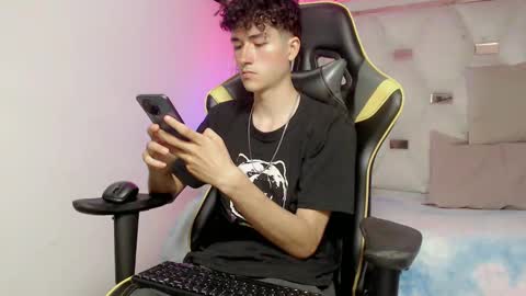 johnny_cagee online show from 11.13.25