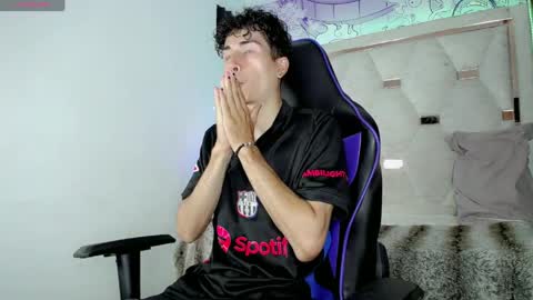 johnny_cagee online show from 04.11.26