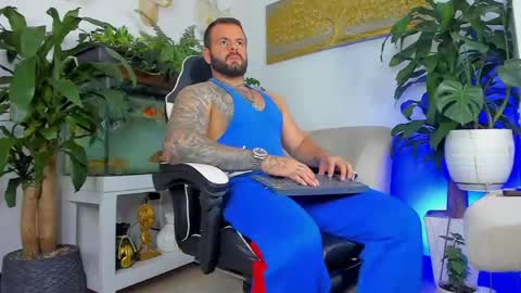 Snapshot of johnnygrayson_ chatting on 04.29.26 JOHNNY online show from 04.29.26