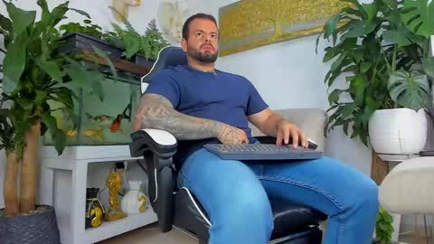 Snapshot of johnnygrayson_ chatting on 05.09.26 JOHNNY online show from 05.09.26