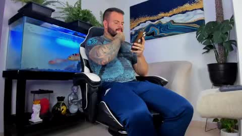 Snapshot of johnnygrayson_ chatting on 05.28.26 JOHNNY online show from 05.28.26