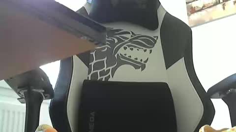 Johnnyscum80 online show from 11.12.25