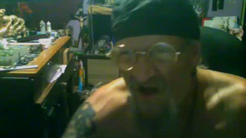 Snapshot of johnnyshung1 chatting on 09.25.25 johnnyshung1 online show from 09.25.25