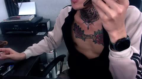 Snapshot of johnsonisaac94_ chatting on 02.04.25 johnsonisaac94  online show from 02.04.25