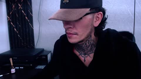 Snapshot of johnsonisaac94_ chatting on 02.14.25 johnsonisaac94  online show from 02.14.25