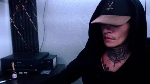 Snapshot of johnsonisaac94_ chatting on 02.14.25 johnsonisaac94  online show from 02.14.25