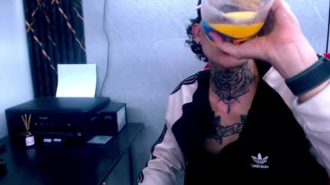 Snapshot of johnsonisaac94_ chatting on 02.16.25 johnsonisaac94  online show from 02.16.25