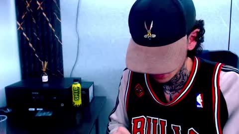 Snapshot of johnsonisaac94_ chatting on 02.22.25 johnsonisaac94  online show from 02.22.25