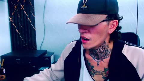 Snapshot of johnsonisaac94_ chatting on 02.24.25 johnsonisaac94  online show from 02.24.25