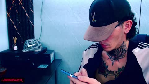 Snapshot of johnsonisaac94_ chatting on 02.25.25 johnsonisaac94  online show from 02.25.25