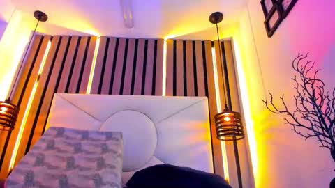 Snapshot of johnsonisaac94_ chatting on 10.16.25 johnsonisaac94  online show from 10.16.25