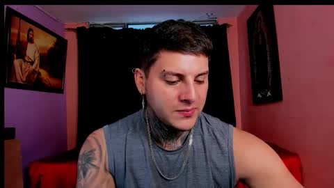 Snapshot of johny_multicum chatting on 11.27.25 Johny online show from 11.27.25