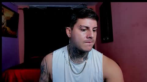 Snapshot of johny_multicum chatting on 12.02.25 Johny online show from 12.02.25