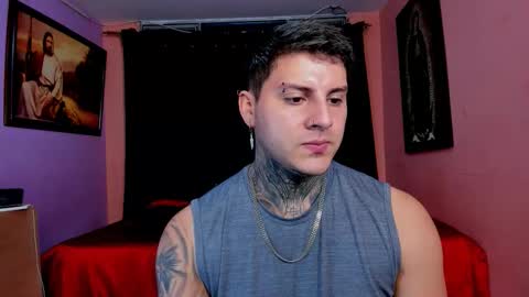 Snapshot of johny_multicum chatting on 12.03.25 Johny online show from 12.03.25