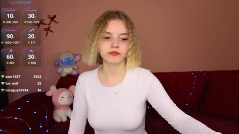 Snapshot of joice_queen chatting on 01.08.25 Paula online show from 01.08.25