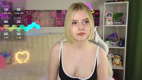 Snapshot of joice_queen chatting on 02.17.25 Paula online show from 02.17.25