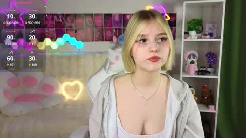 Snapshot of joice_queen chatting on 03.01.25 Paula online show from 03.01.25