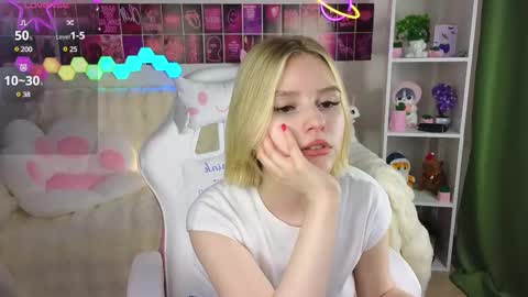 Snapshot of joice_queen chatting on 03.12.25 Paula online show from 03.12.25