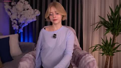 Snapshot of joice_queen chatting on 09.26.25 Paula online show from 09.26.25