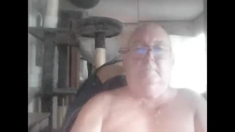 Snapshot of jojo60000529566 chatting on 10.27.25 jojo60000529566 online show from 10.27.25