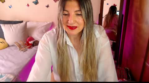 Jolie Mature online show from 04.13.26