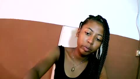 Snapshot of joliekah27 chatting on 02.14.25 joliekah27 online show from 02.14.25