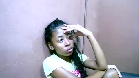 Snapshot of joliekah27 chatting on 02.24.25 joliekah27 online show from 02.24.25