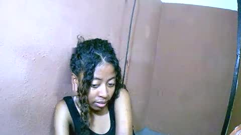 Snapshot of joliekah27 chatting on 03.02.25 joliekah27 online show from 03.02.25