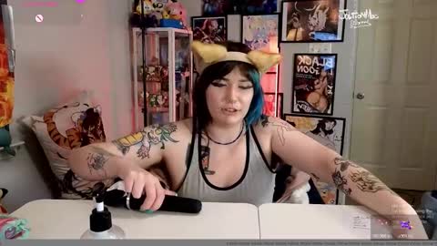 Snapshot of joltionmac chatting on 11.20.25 JoltionMac JJ online show from 11.20.25