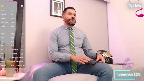 Snapshot of jonas_beard1 chatting on 05.12.26 JONAS BEARD online show from 05.12.26
