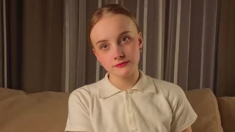 Snapshot of jonnienita chatting on 02.28.26 Alice online show from 02.28.26