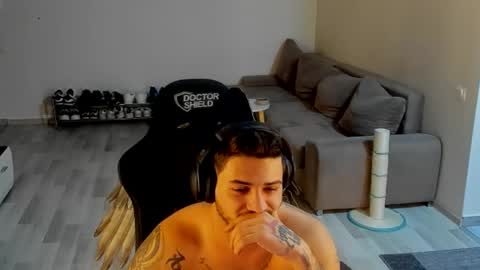 jonnyporn1 online show from 12.18.25