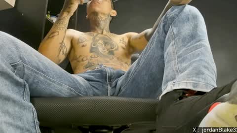 Snapshot of jordan33blake chatting on 01.10.25 jordan33blake online show from 01.10.25