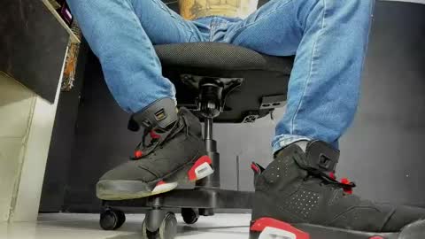 Snapshot of jordan33blake chatting on 02.13.25 jordan33blake online show from 02.13.25